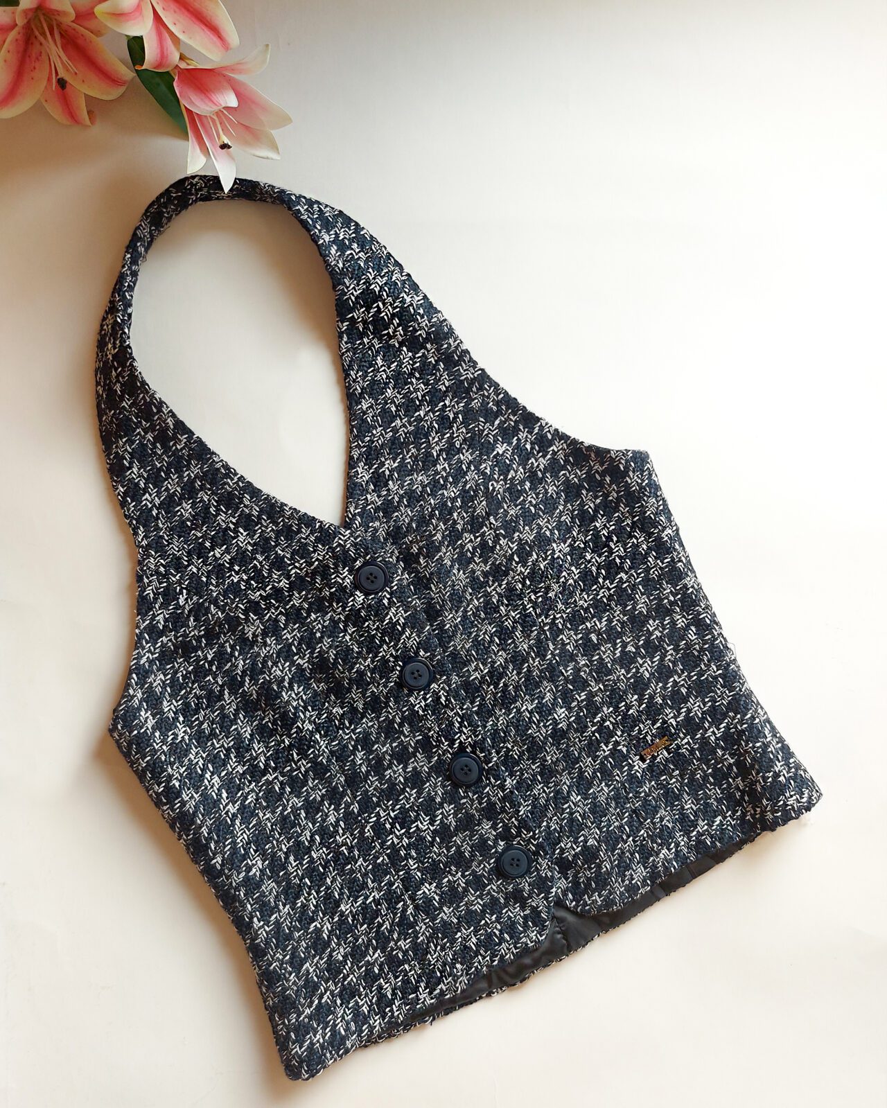 Chaleco tweed blanco c azul